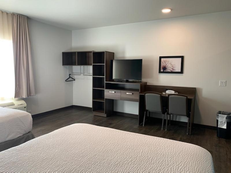 Candlewood Suites Pecos By Ihg Экстерьер фото