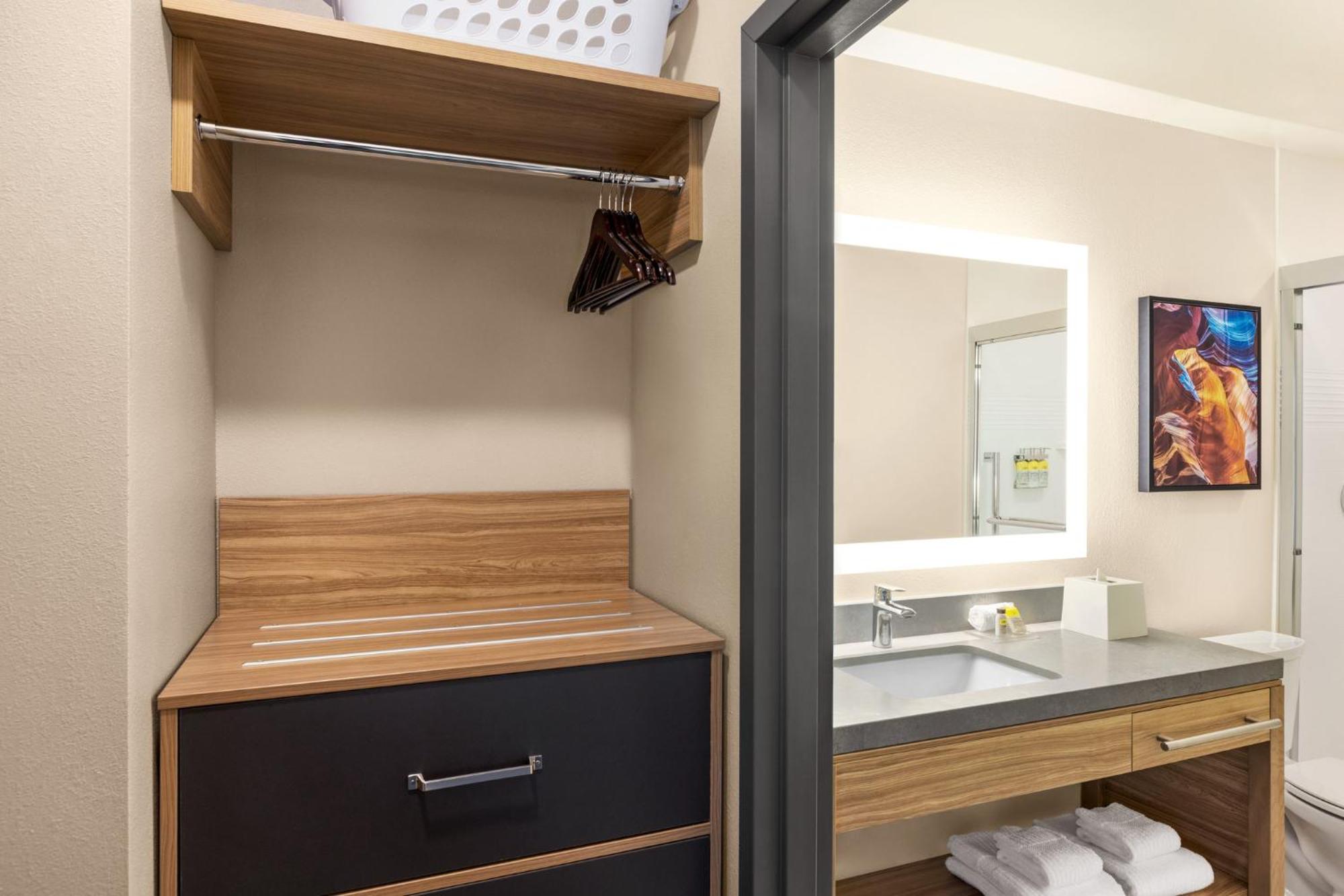 Candlewood Suites Pecos By Ihg Экстерьер фото