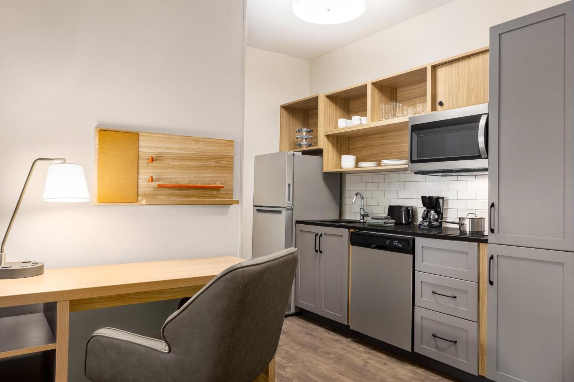 Candlewood Suites Pecos By Ihg Экстерьер фото